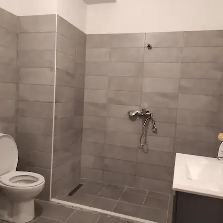 아파트 Modern In *